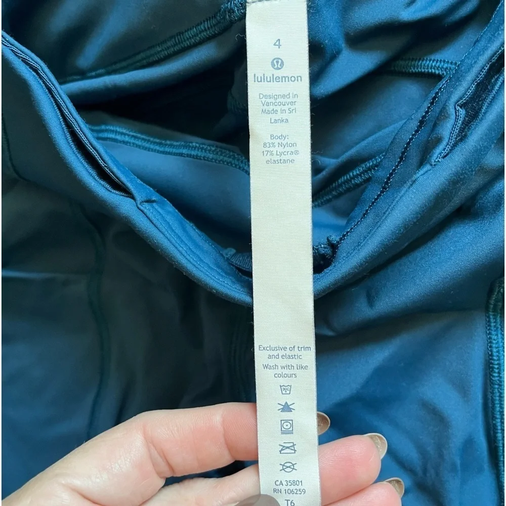 Lululemon Fast and Free High-Rise Tight w/pockets SZ 4